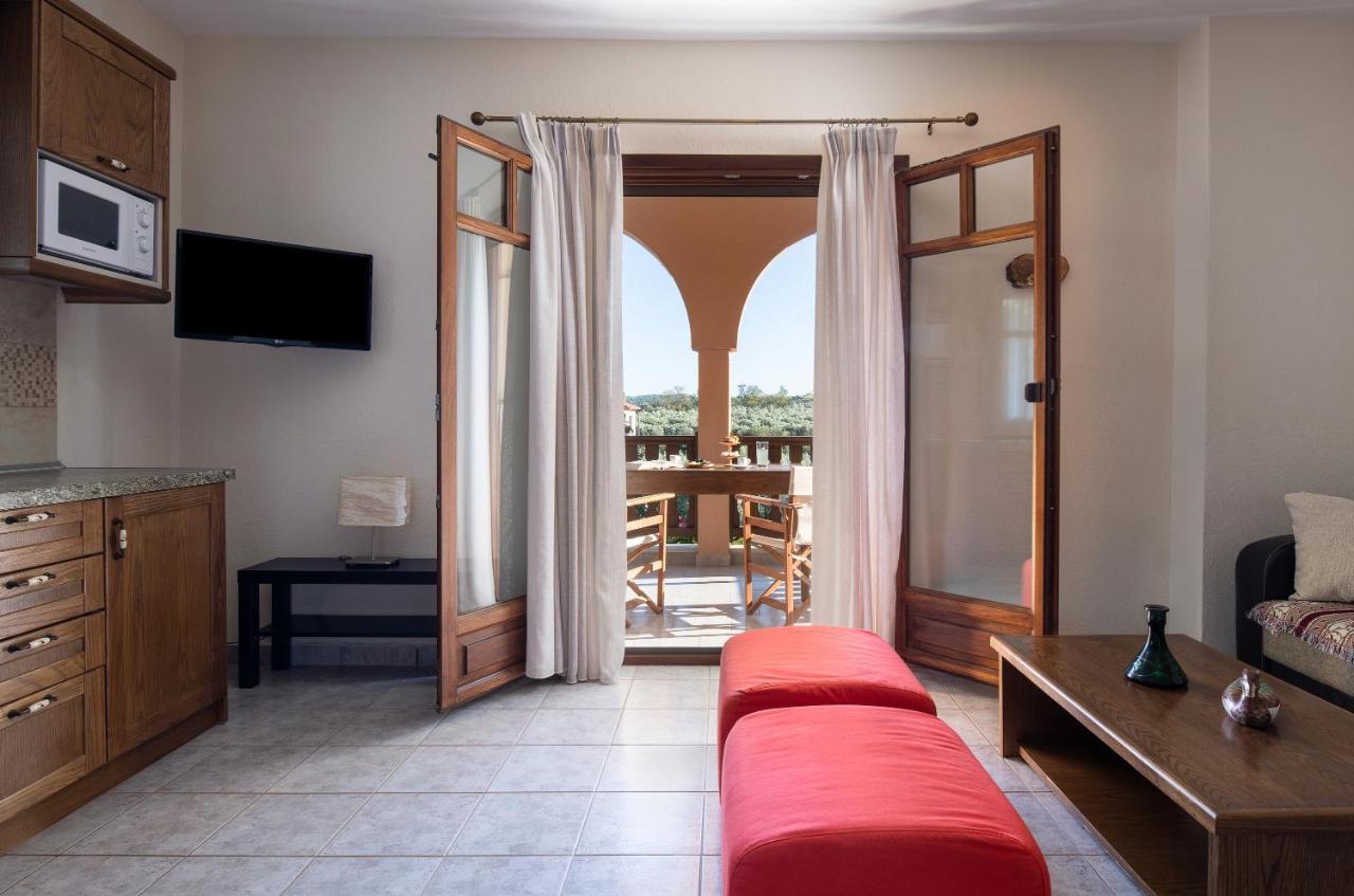 Vetrinos Apartments Agios Nikolaos  Buitenkant foto