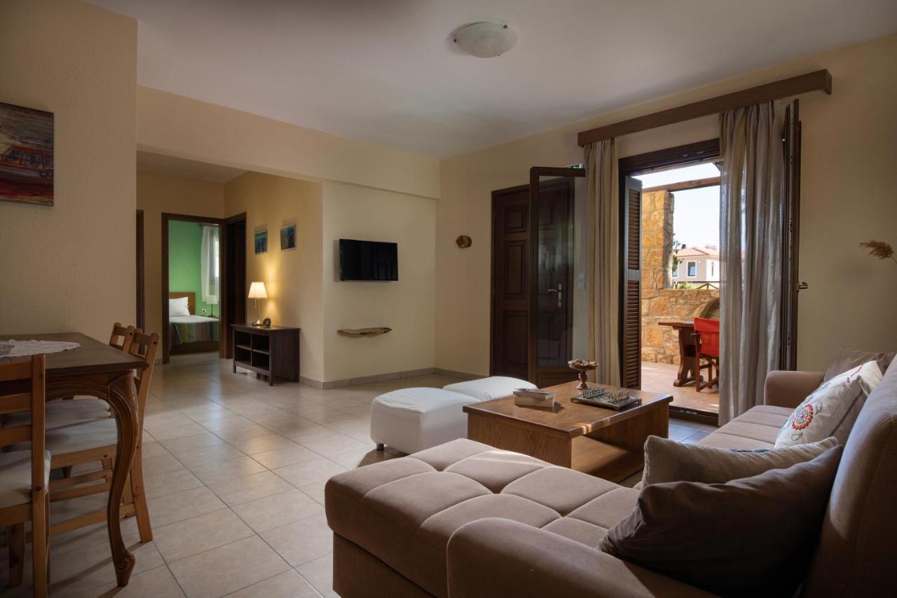 Vetrinos Apartments Agios Nikolaos  Buitenkant foto