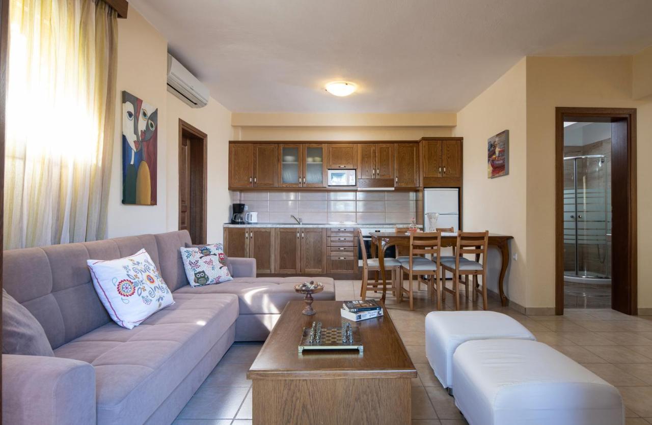 Vetrinos Apartments Agios Nikolaos  Buitenkant foto