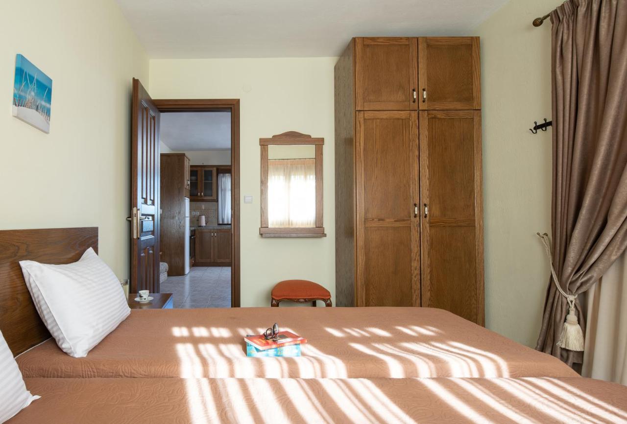 Vetrinos Apartments Agios Nikolaos  Buitenkant foto