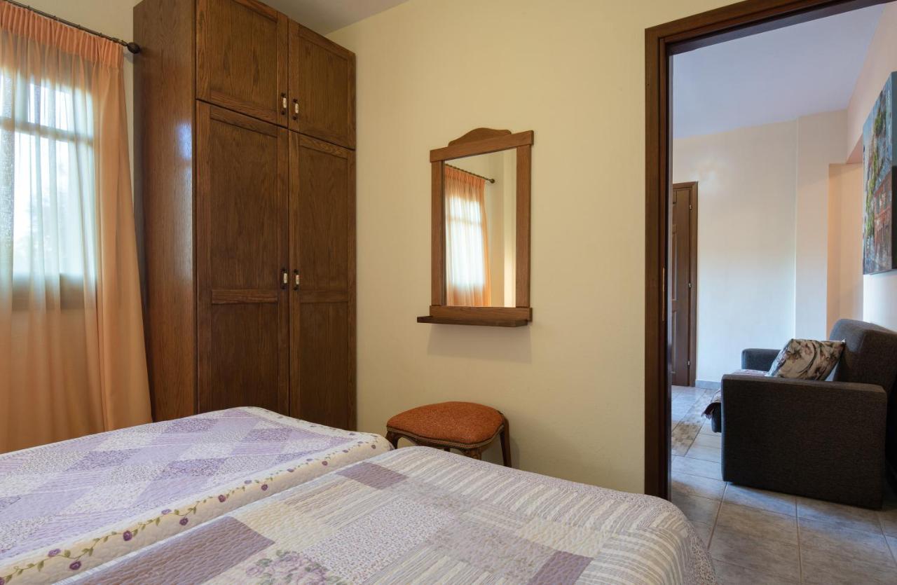 Vetrinos Apartments Agios Nikolaos  Buitenkant foto